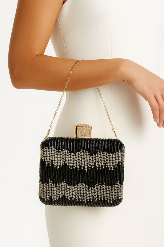 Pochette Modèle Perlé Blanc & Cristal